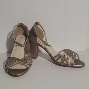 Benjamin Walk Touch Ups Lauren Sandal Champagne NWOT NWOB 9 M Open Toe